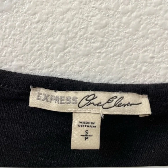 Express t shirt black small - Picture 2 of 3